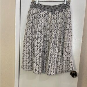 Elegant Lace Overlay Skirt in Black and White